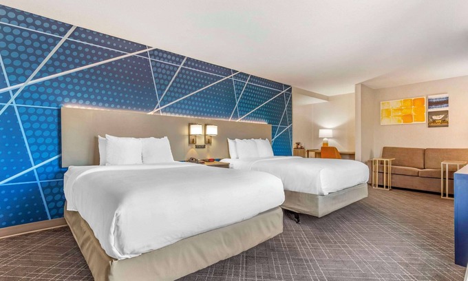 Whitsett Hotel | Comfort Suites Whitsett - Greensboro East