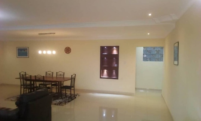 Freetown Apartamento | Comfort Zone, Washer, HotWater, AC and WiFi