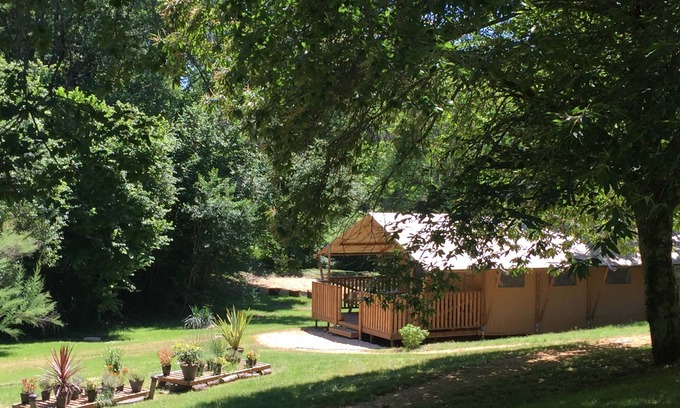 Le Buisson-de-Cadouin Cabaña | Cómoda casa de campo en hermosa zona con piscina (T5p2)