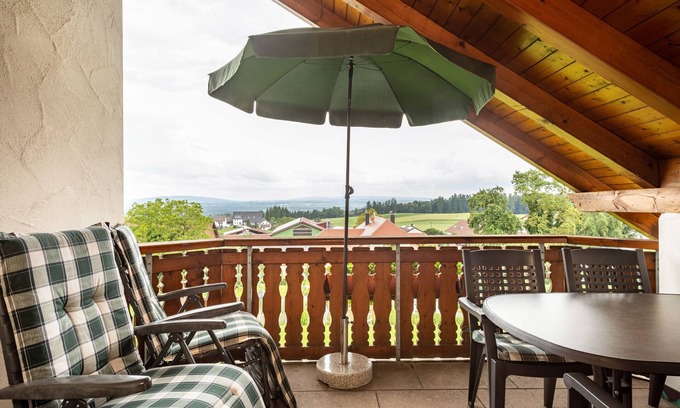 Ravensburg Apartamento | Cómodo apartamento de vacaciones de 85 m² con terraza privada