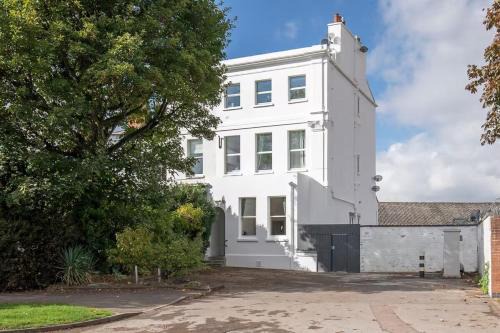Cheltenham Apartamento | Comfortable 1-Bed Flat Near Pittville Park