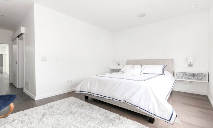 Oakwood Village Casa | Elegante y cómoda de marca nueva cama-2 y 2 baños