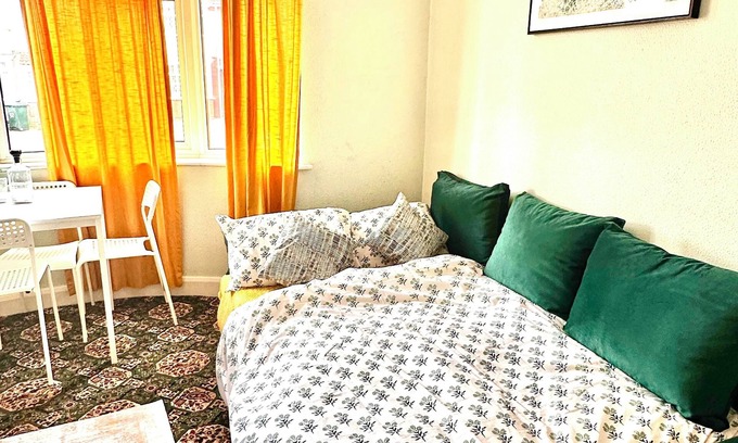 Coventry Casa | Comfortable 2-Bedroom Home in Coventry – Ideal for Short Stays