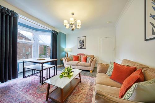 Shawlands Apartamento | Comfortable 2BR Apartment with Free Parking