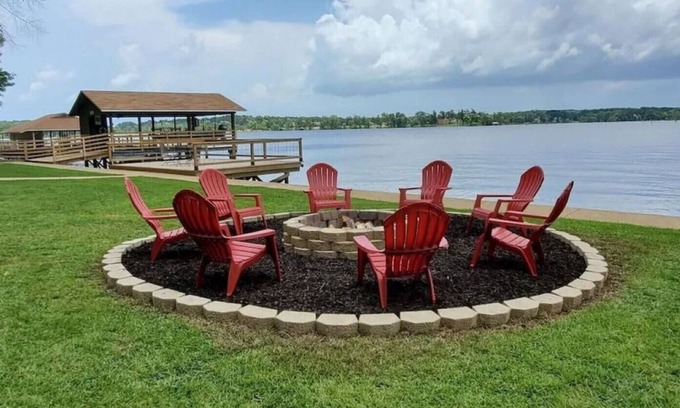 Farmerville Casa | Comfortable 3 bedroom, 2 bath home on beautiful Lake D’Arbonne