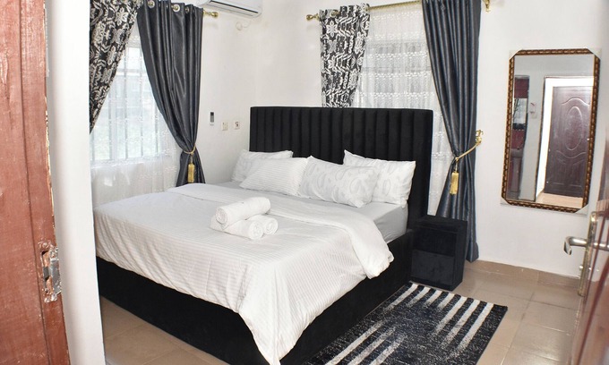 Okpanam Apartamento | Comfortable 3 bedroom apartment in Asaba