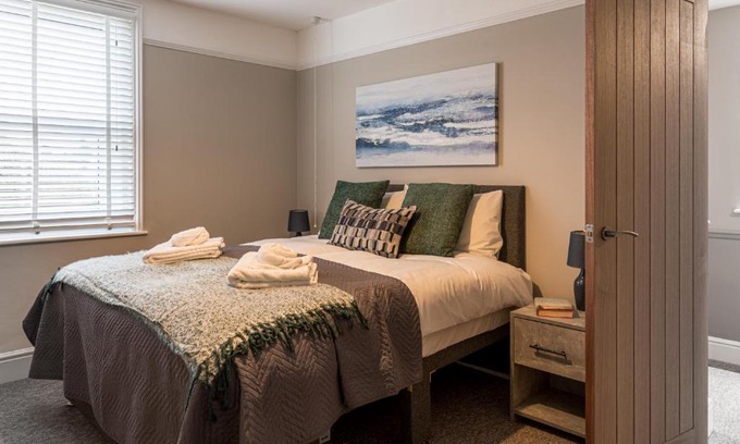 Charlton Kings Apartamento | Comfortable 5-Bedroom House in Cheltenham