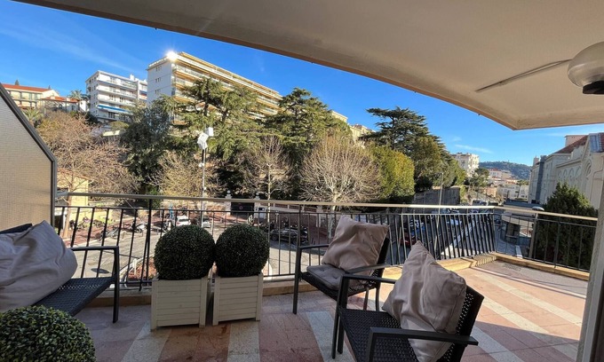 Riou - Petit Juas - Av de Grasse Apartamento | Confortable apartamento de dos habitaciones completamente equipado