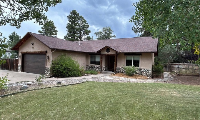 Durango Casa | Comfortable and spacious 3 bedroom home near Durango ideal for families & groups