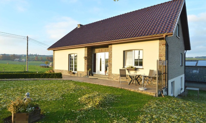 Burg-Reuland Otro | Cómodo apartamento en Burg-Reuland con mucho espacio
