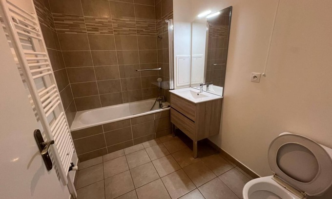 Mons - Plaine basse Apartamento | Comfortable apartment 5 mins from Orly airport and 15 mns from Paris!