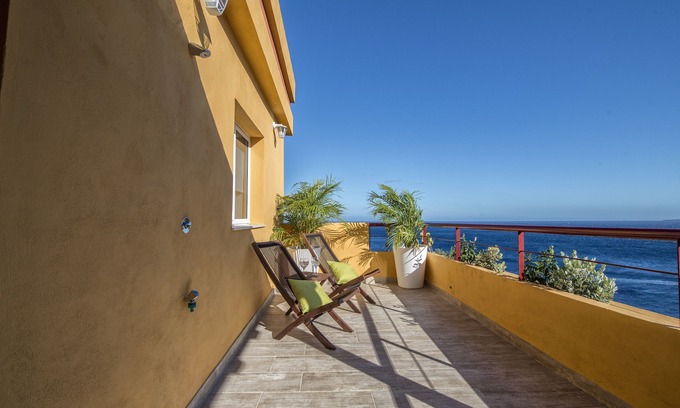 Tabaiba Apartamento | CONFORTABLE APARTAMENTO CON TERRAZA PRIMERA LINEA Y VISTAS AL MAR