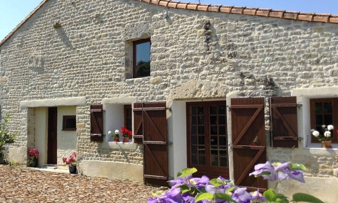 Bouin Apartamento | comfortable apartment in rural french village