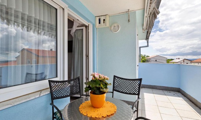 Jadranovo Apartamento | Comfortable Apartment in Jadranovo near Seabeach