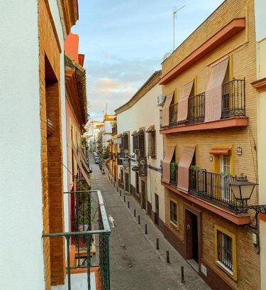 Triana Apartamento | Comfortable apartment in Seville, 65 m² with balcony