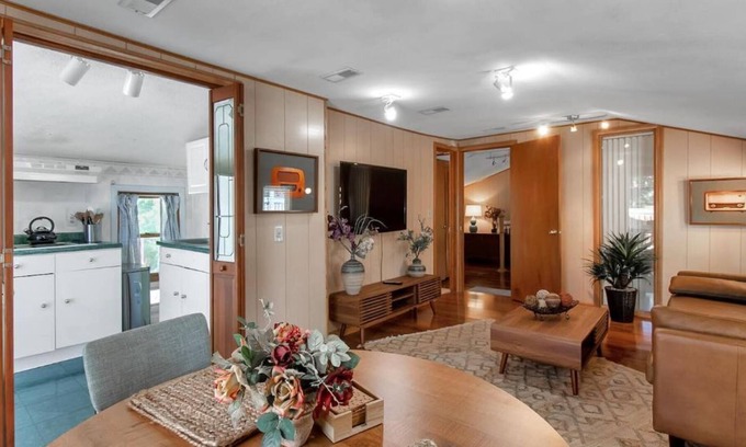 Wichita Apartamento | Comfortable Apartment & Kitchen @ The Grand Escape