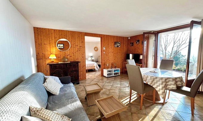 Veyrier-du-Lac Apartamento | Apartamento cómodo con terraza y WiFi