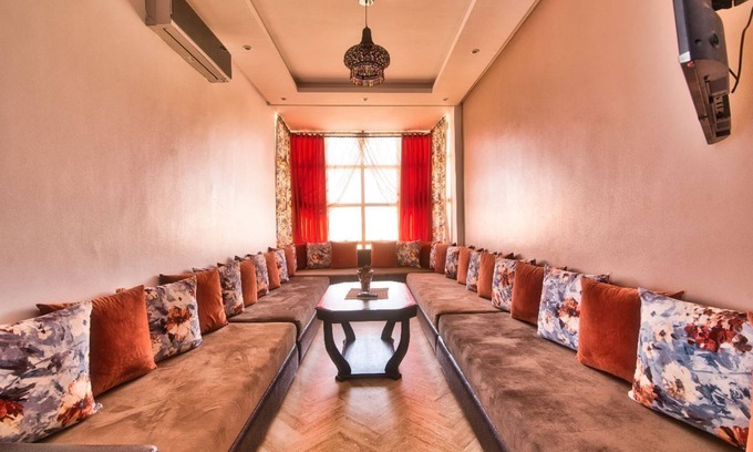 Cite Charaf Apartamento | COMFORTABLE APARTMENT WITH BALCONY 400 M FROM THE BEACH Apartment 7