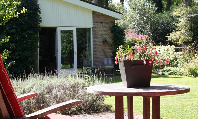 Vught Apartamento | cómodo apartamento con terraza en el entorno rural