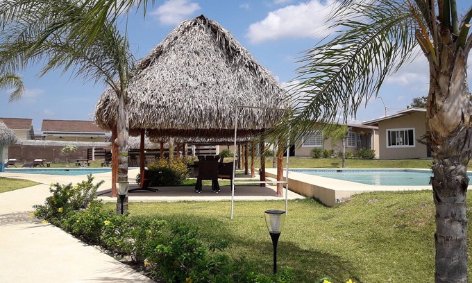 Nueva Gorgona Casa | Cómoda casa de playa cerca de la playa ~ lugar perfecto para relajarse