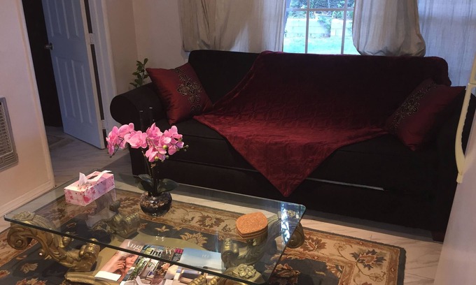 The Flats Apartamento | Comfortable Beverly Hills Town House