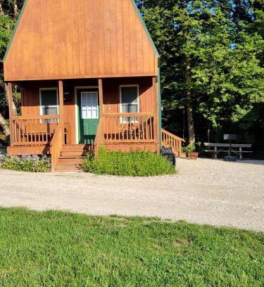 Moscow Casa | Comfortable Camping Cabins with View of the Cedar River for a Family Weekend Getaway