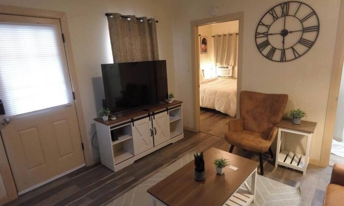 Alta Vista Casa | Comfortable, convenient, close to downtown area II