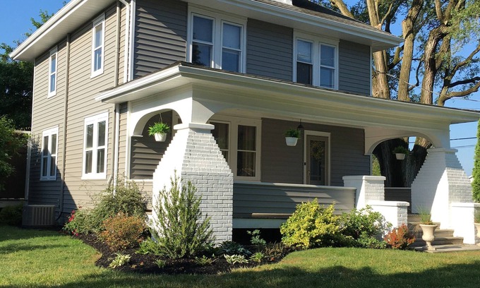 Witmer Casa | Comfortable Craftsman Getaway! 4 Bedrooms, close to Dutch Wonderland!