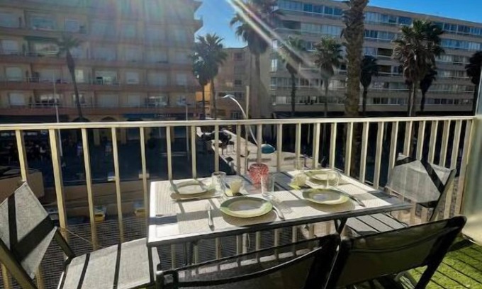 Canet-en-Roussillon Apartamento | Comfortable T2 Canet plage vue mer pied dans l'eau parking avec suplement.