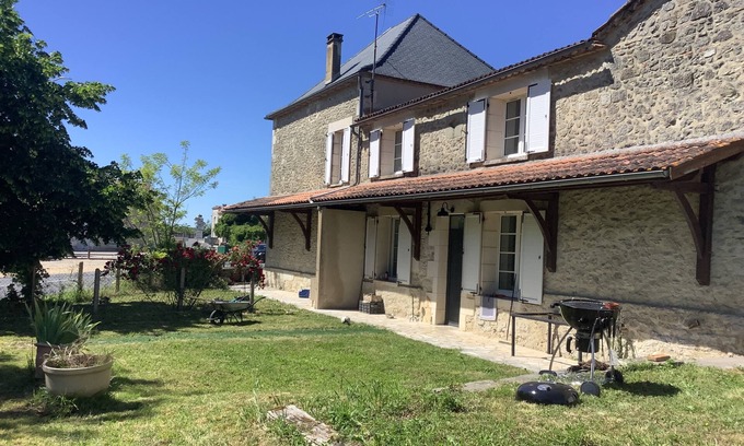 Levignac-de-Guyenne Casa | Comfortable stone house ideal for vacations with family or friends
