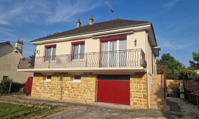 Saint-Aignan Casa | Comfortable gîte with spa and billiards near Beauval zoo