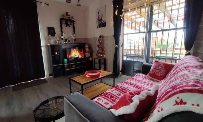 Carcassonne Villa | Comfortable gite well located bath /remous terrace enclosed garden dogs accepted!