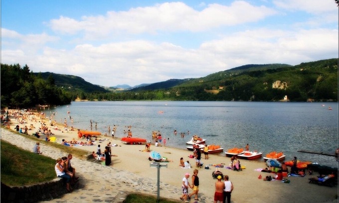 Le Lac-d'Issarles Casa | Cottage tt comfort heart village ardéchoise 50m playa Lago Issarlès