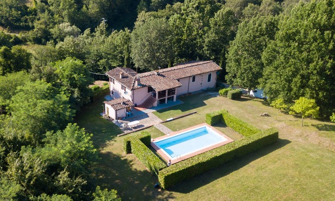 Borgo a Mozzano Casa | Comfortable Home Romeo Among Greenery, Borgo a Mozzano, Italy