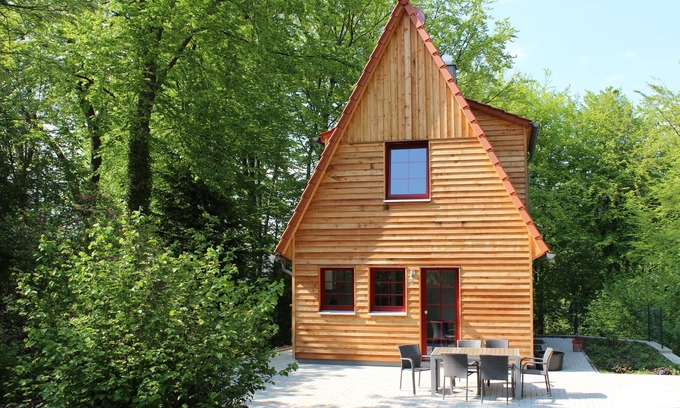 Moehnesee Casa | Situado alquiler de vacaciones casa cómoda directamente entre el lago y el bosque