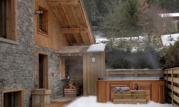 Courmayeur Chalet De Esquí | Comfortable holiday home with fireplace