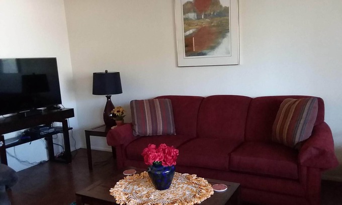 Sierra Vista Casa | Cómodo hogar lejos de casa