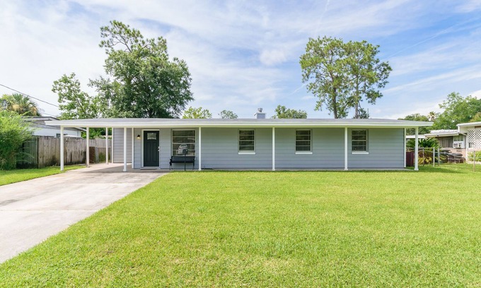 Sandalwood Casa | Comfortable Home in Great Location