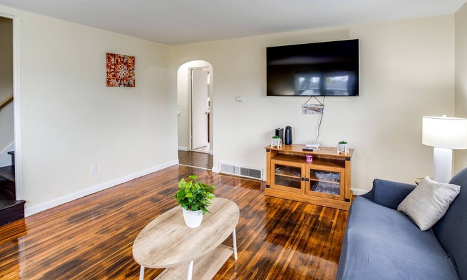 Gates-North Gates Casa | Comfortable Home In the Suburb close to Dwtn/Airport/UofR