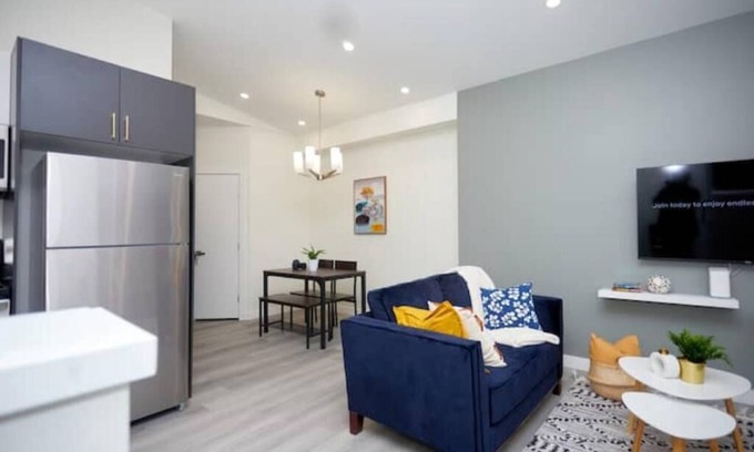 St. James Casa | Comfortable home near airport