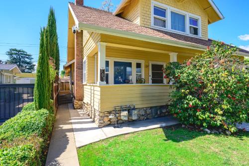 Alhambra Apartamento | Comfortable Home Near LA with Full Kitchen & Laundry