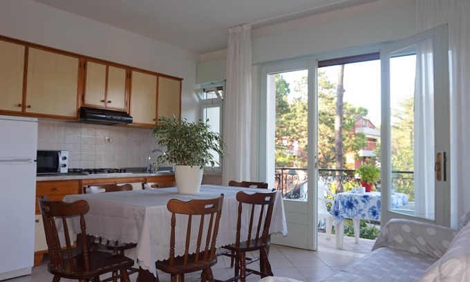 Lignano Pineta Apartamento | Comfortable 3 bedrooms near the sea