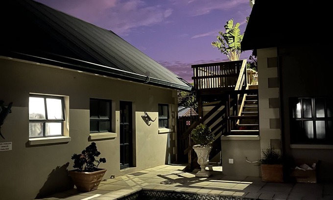 Plettenberg Bay Cabaña | Comfortable Large Country Home sleeps 7 with 4 large bedrooms, private garden.