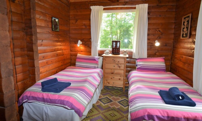 Rashfield Chalet De Esquí | Comfortable lodge, excellant location close to Benmore Gardens, pet friendly.