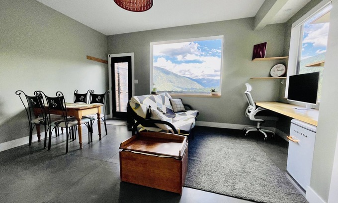 Nelson Casa | Comfortable lodging close to Whitewater & town