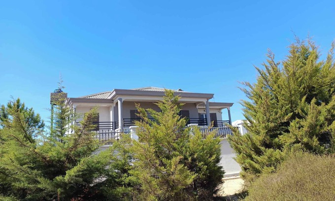 Bouvet Island Apartamento | Comfortable loft with free wifi overlooking Palais Iavoloha