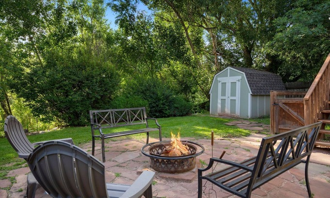 Cedar Village Casa | Comfortable Private Home Great Backyard Patio with Fire-pit, Grill and Garage!