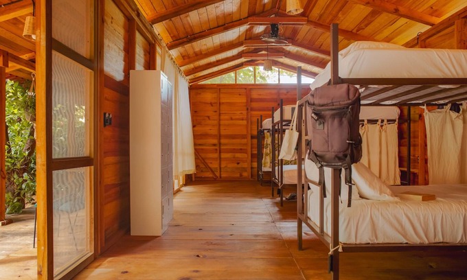 Puerto Escondido Casa | Cuartos cómodos en un bello espacio hogareño
