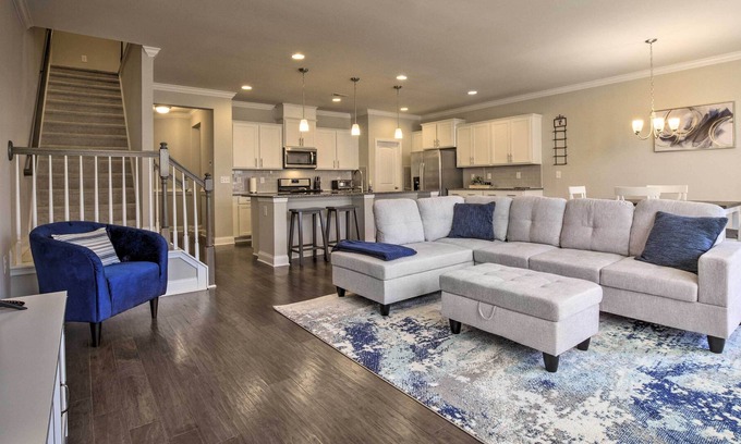 Southwest Raleigh Casa | Comfortable Raleigh Townhome with Deck & Gazebo!