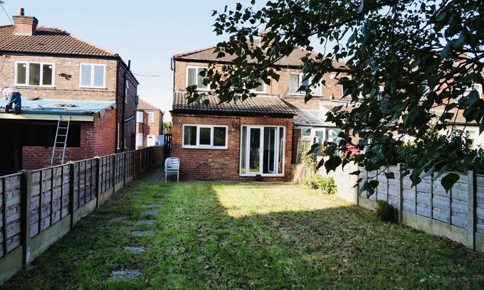 Reddish Casa | Comfortable relaxing house suitable for a get away
